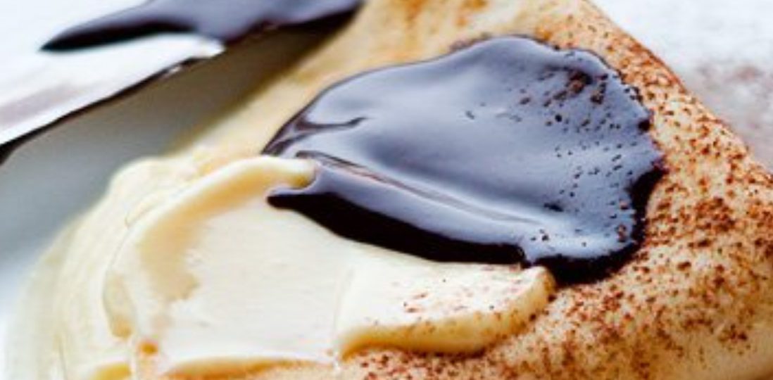 Tiramisu Pancakes with Chocolate Sauce