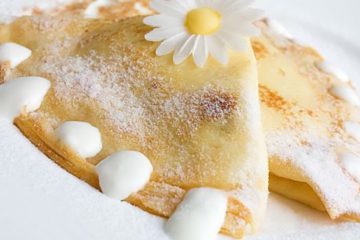 Yeast Pancakes with Chocolate Sauce