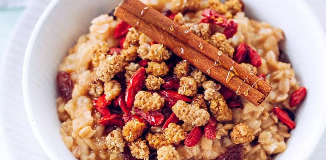 Aromatic Apple Oatmeal