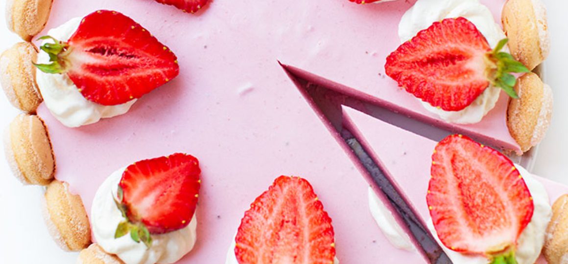 Strawberry Mousse No-Bake Cheesecake